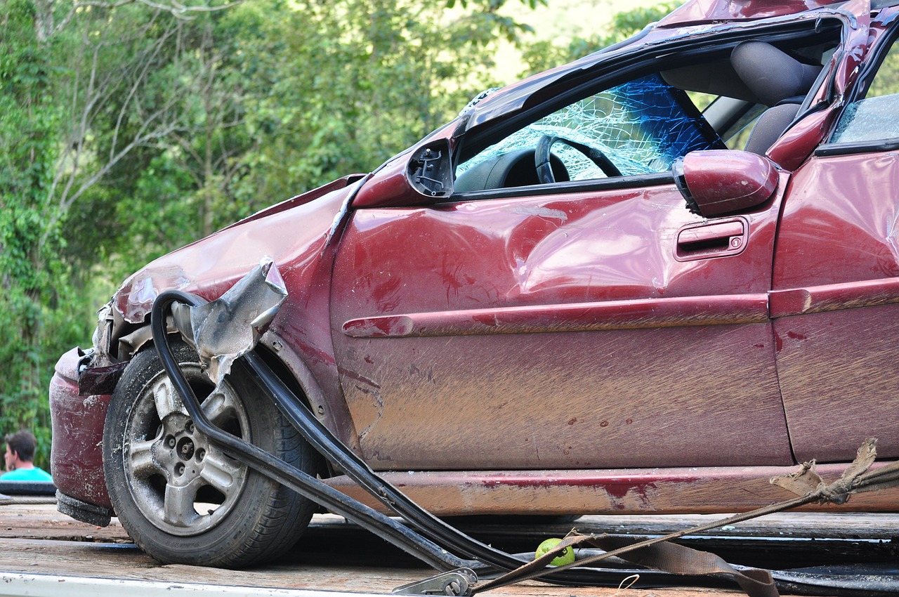 auto accidents can become expensive without insurance